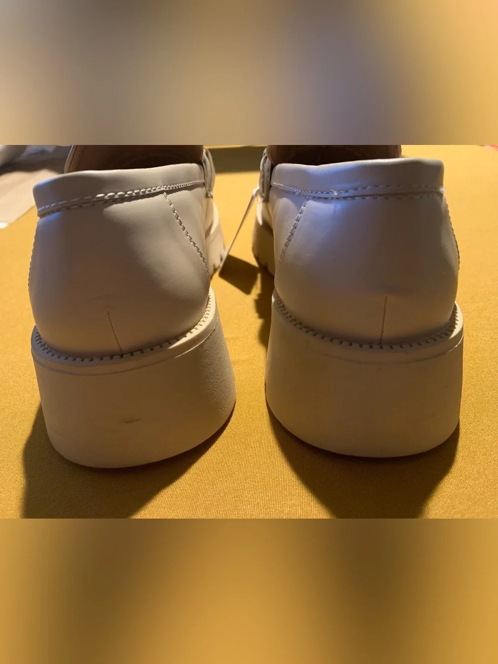 Mudd Loafer Cream white  with Gold Accent.